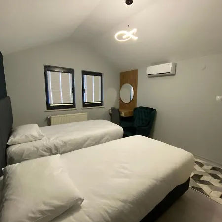 Genc Apartment *